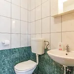 Apartment 1 Bedroom Stunning In *