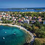 Apartment 1 Bedroom Stunning In Pula