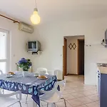 Apartment 1 Bedroom Stunning In Pula