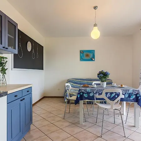 アパート Cozy Apartment In Pula With Wifi