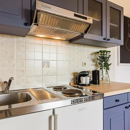 1 Bedroom Stunning In * Пула