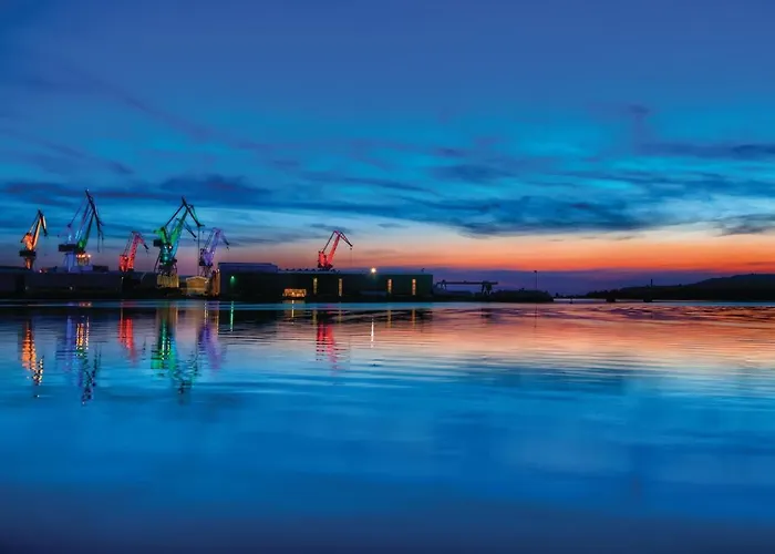 1 Bedroom Stunning In * פולה