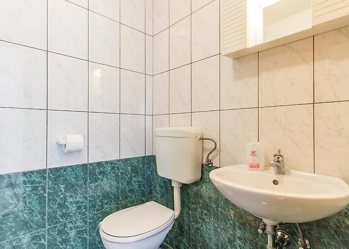 דירה 1 Bedroom Stunning In